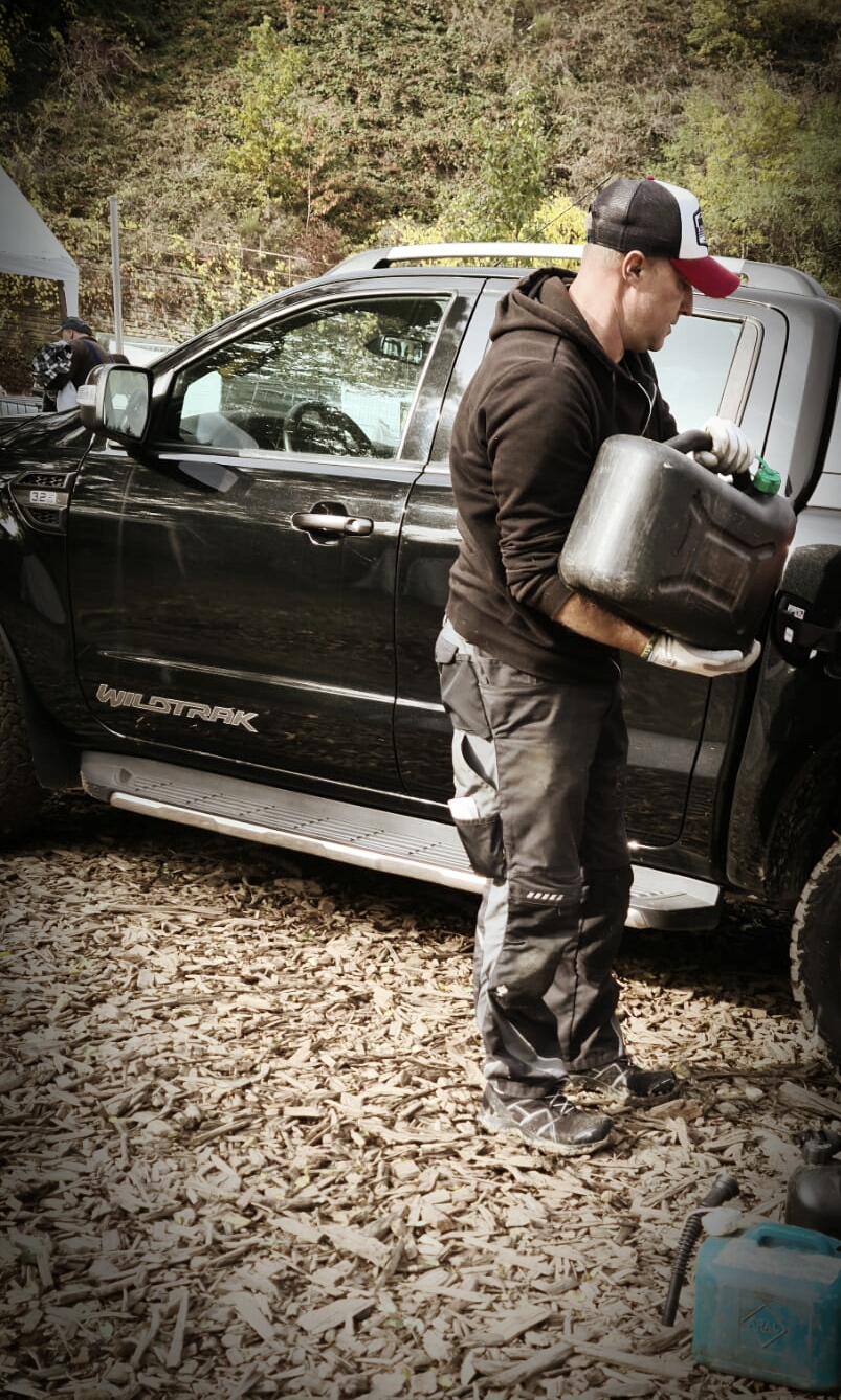 Feldbetankung Ford Ranger in Dernau / Ahrtal